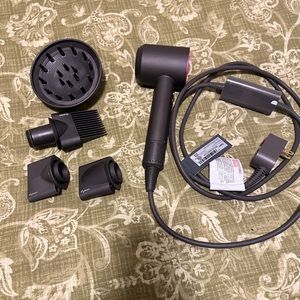 Dyson supersonic hair dryer